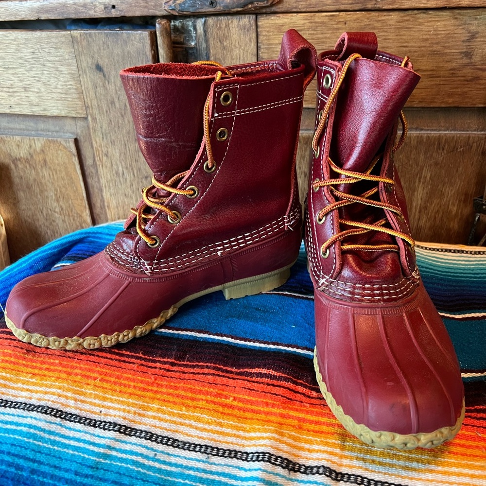 L.L. Bean Women’s Limited Edition Red Waterproof Duck Leather Boots Size US 7